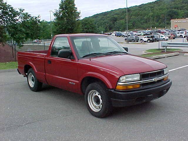 Used 2002 Chevrolet S10 Pickup 2WD Regular Cab image 38