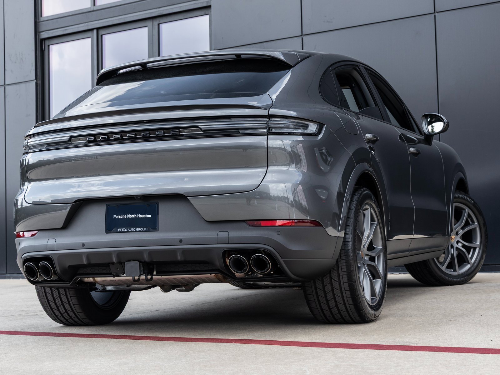 Certified 2025 Porsche Cayenne Coupe image 11