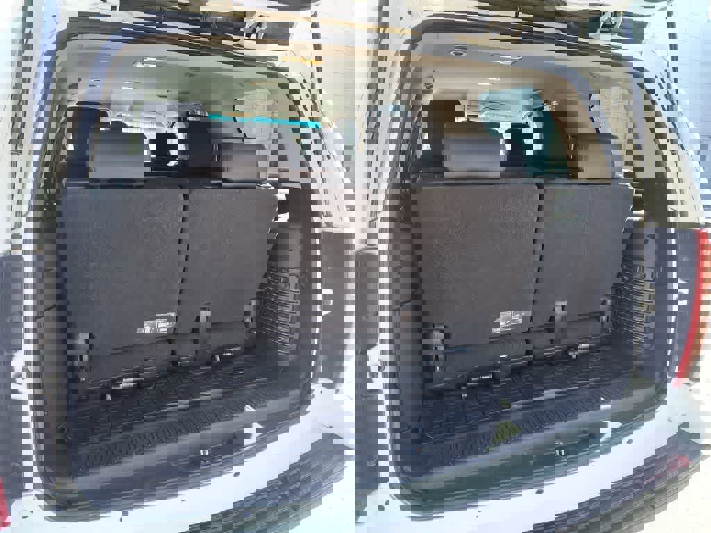 Used 2013 Chevrolet Tahoe LT AWD/4WD image 23