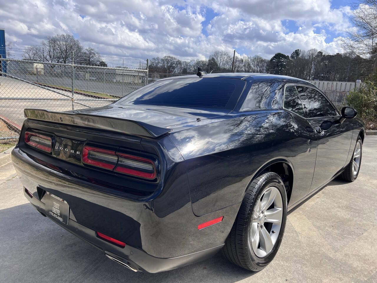 Used 2021 Dodge Challenger SXT w/ Driver Convenience Group image 8