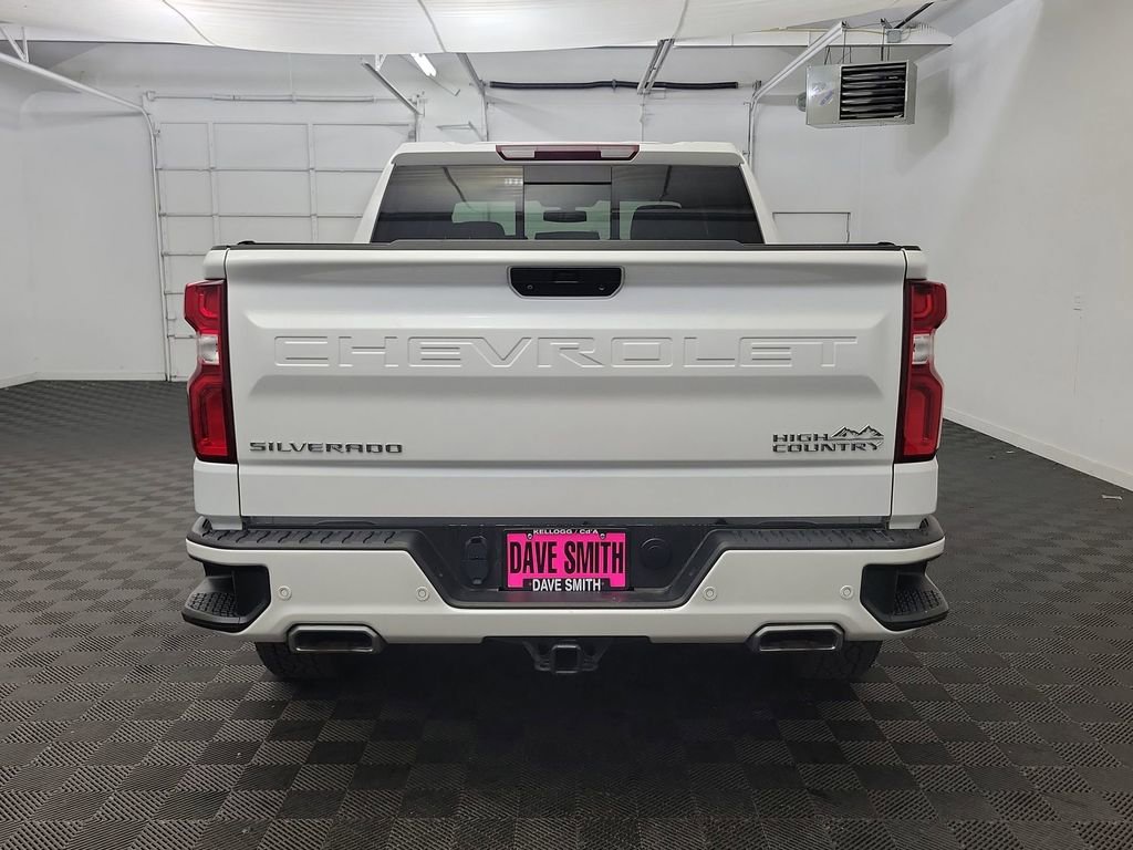Used 2022 Chevrolet Silverado 1500 High Country w/ Z71 Off-Road Package AWD/4WD image 9