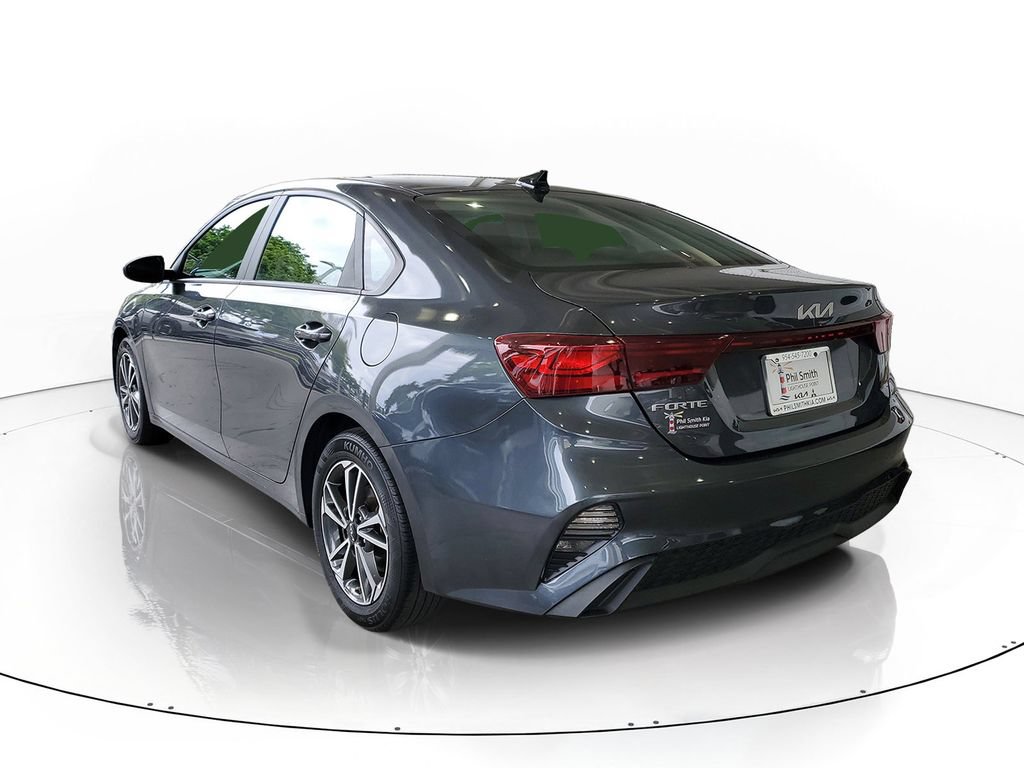 Used 2023 Kia Forte LXS FWD image 4