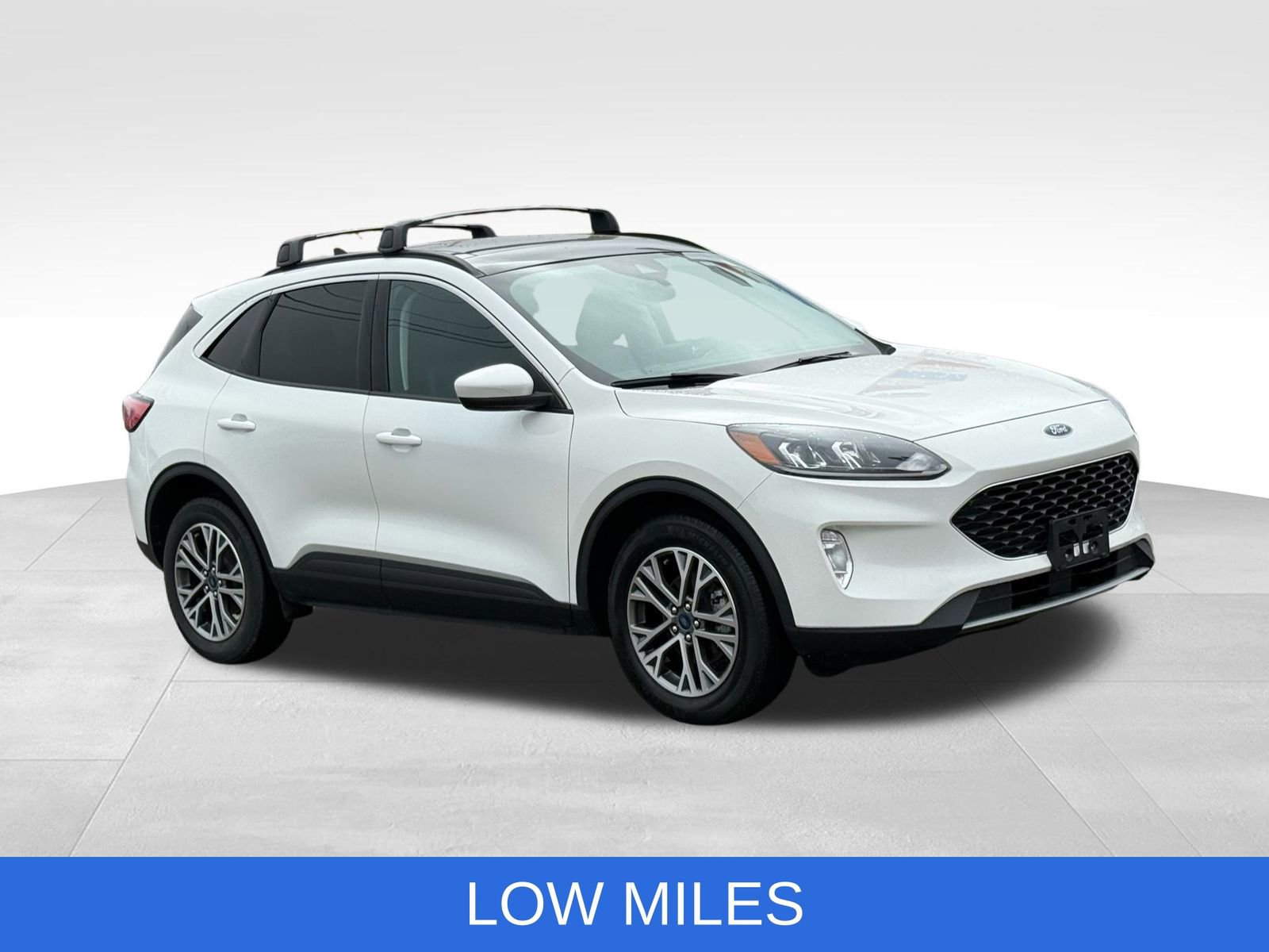 Used 2022 Ford Escape SEL w/ Technology Package image 12