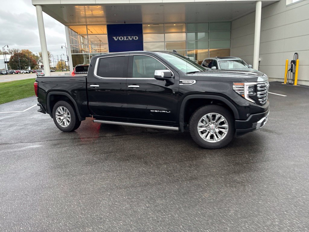 Used 2026 GMC Sierra 1500 Denali AWD/4WD image 3