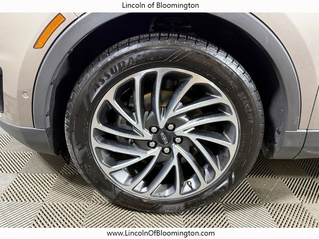 Used 2020 Lincoln Nautilus Reserve w/ Equipment Group 201A image 14