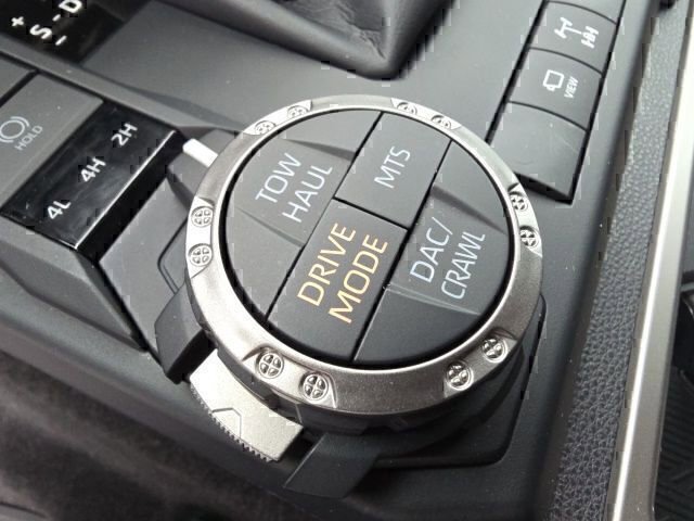 Certified 2025 Toyota 4Runner TRD Off-Road Premium image 35