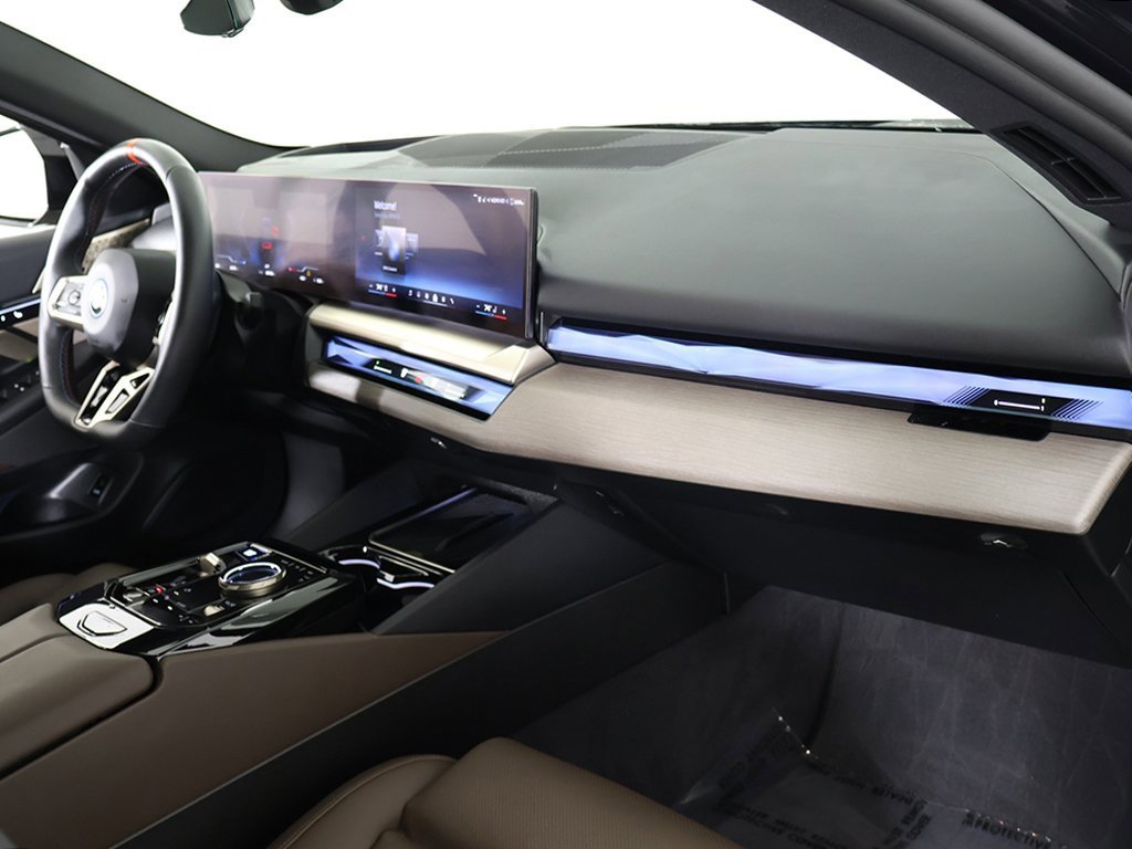 Used 2024 BMW i5 M60 w/ Premium Package image 33
