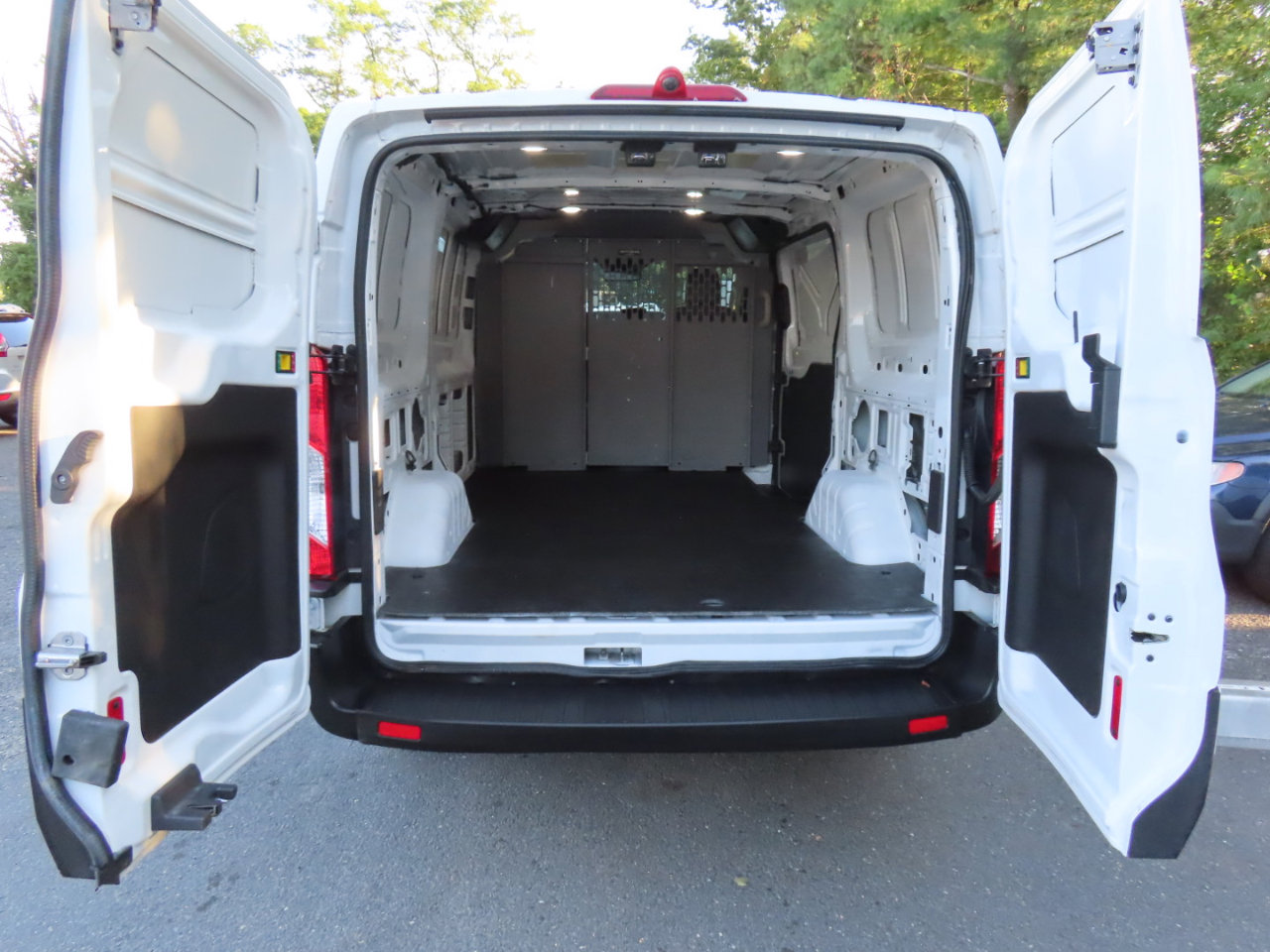 Used 2019 Ford Transit 350 130 Low Roof image 5