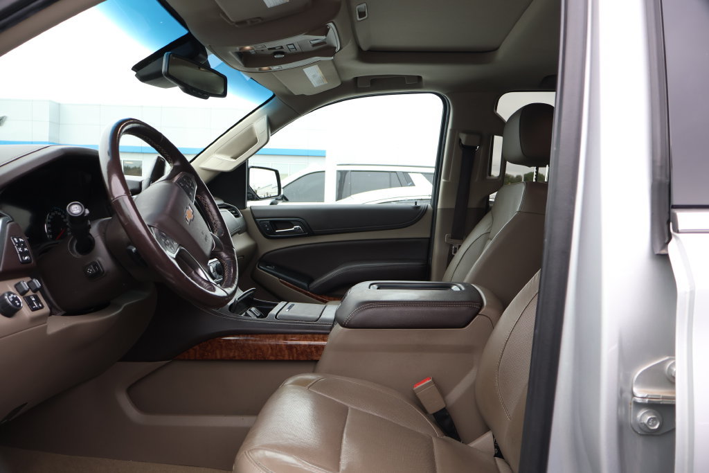 Used 2018 Chevrolet Tahoe Premier w/ Max Trailering Package AWD/4WD image 11