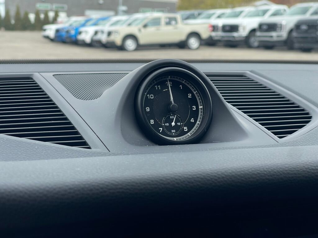 Used 2023 Porsche Macan S image 17