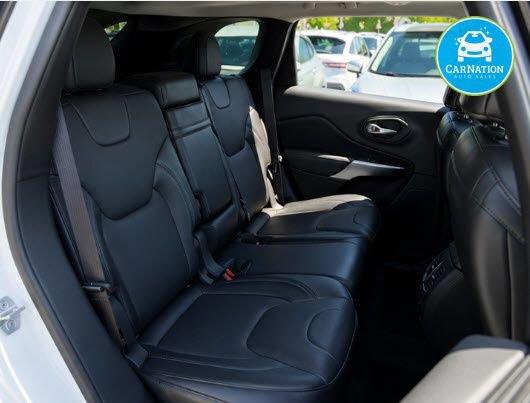Used 2019 Jeep Cherokee Overland w/ Technology Group AWD/4WD image 6