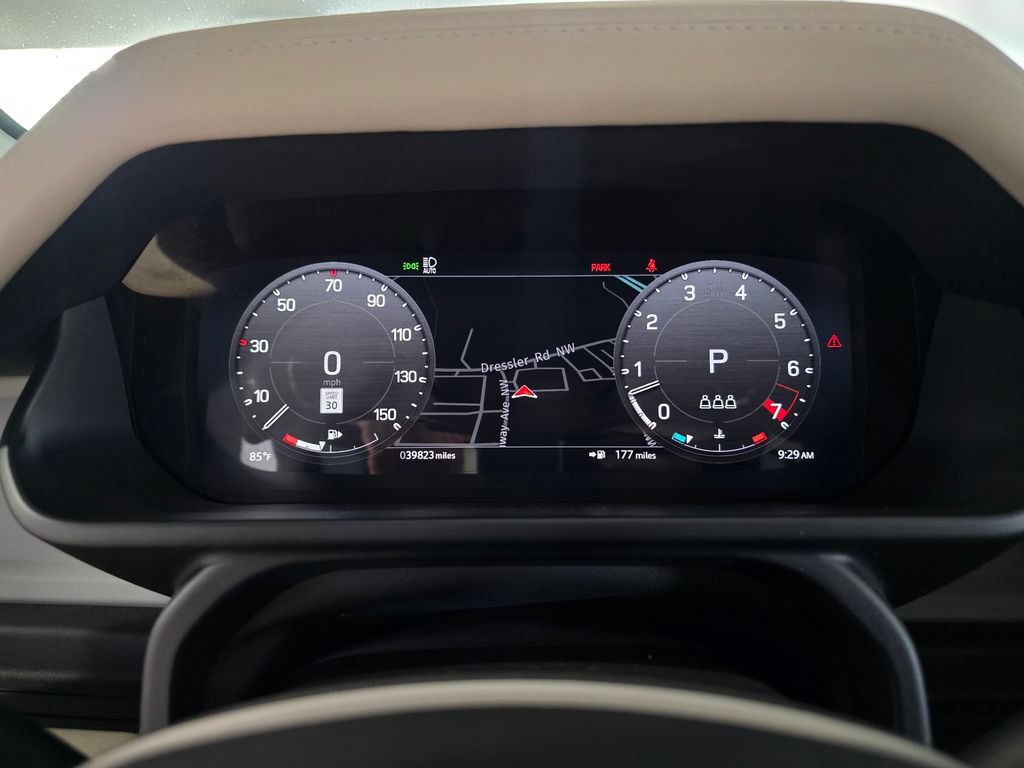 Used 2023 Land Rover Defender 110 SE AWD/4WD image 8