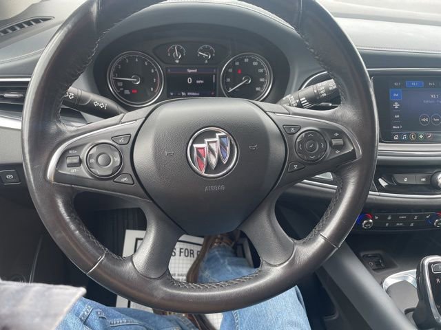 Used 2021 Buick Enclave Essence image 12