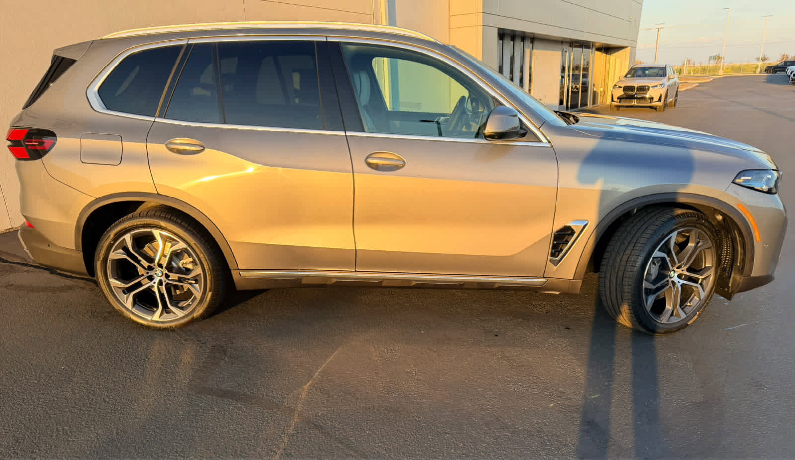 New 2026 BMW X5 xDrive40i AWD/4WD image 7