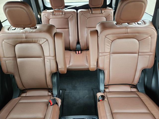 New 2026 Lincoln Aviator Reserve w/ Jet Appearance Package image 14