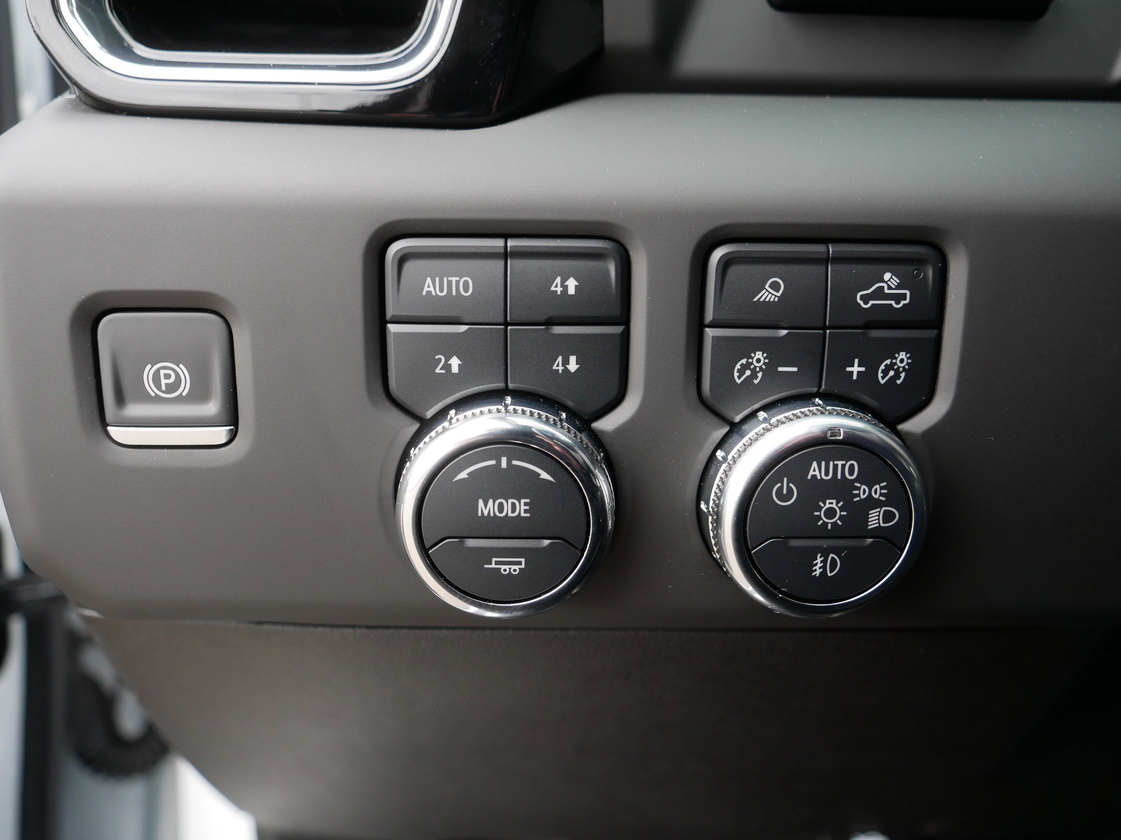 Used 2025 GMC Sierra 3500 Denali w/ Denali Reserve Package image 26