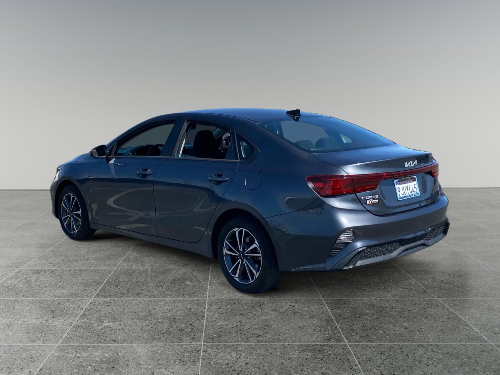 Used 2024 Kia Forte LXS w/ LXS Technology Package FWD image 3