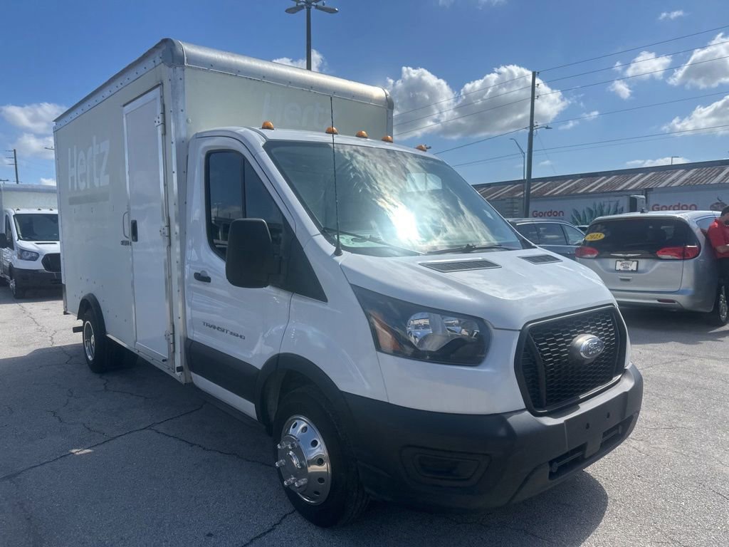 Used 2022 Ford Transit 350 DRW RWD image 10