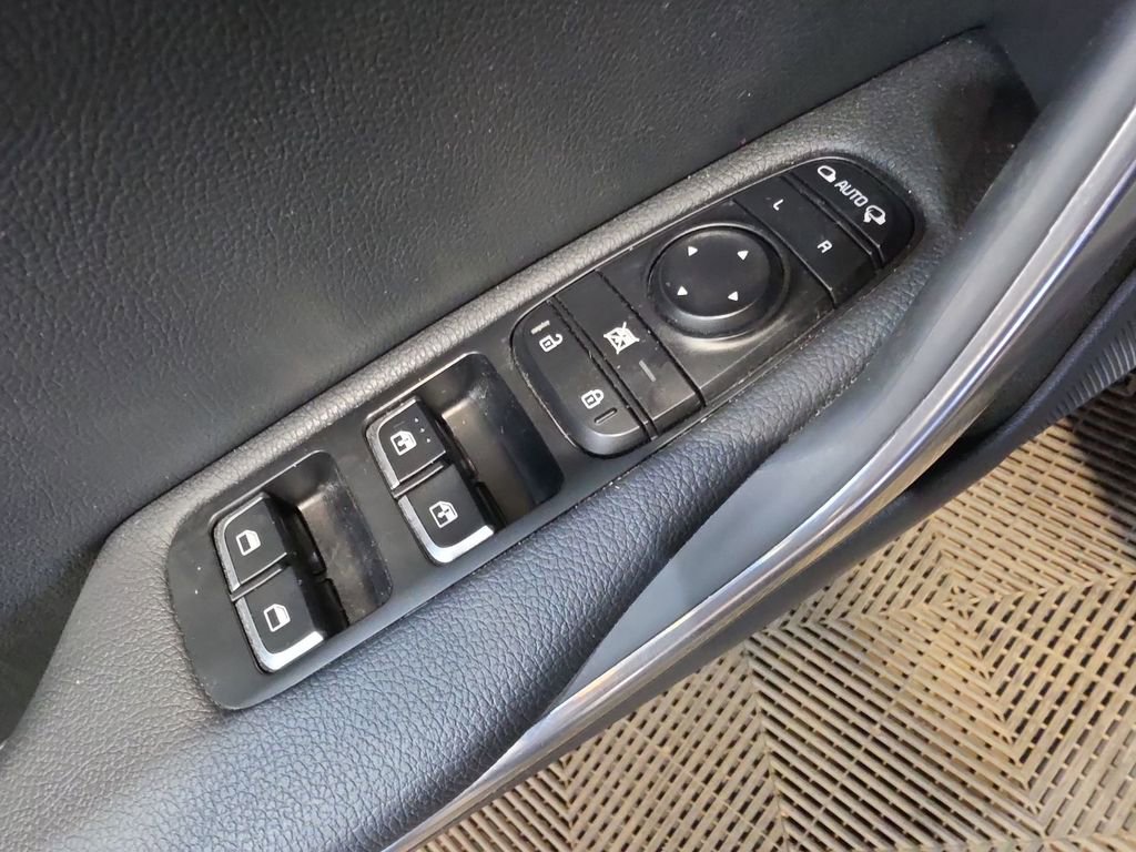Used 2022 Kia Stinger GT-Line AWD/4WD image 15