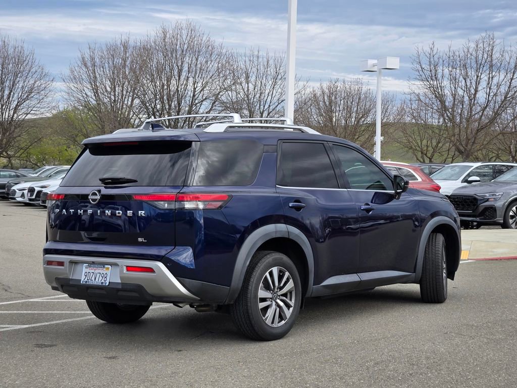 Used 2023 Nissan Pathfinder SL image 4