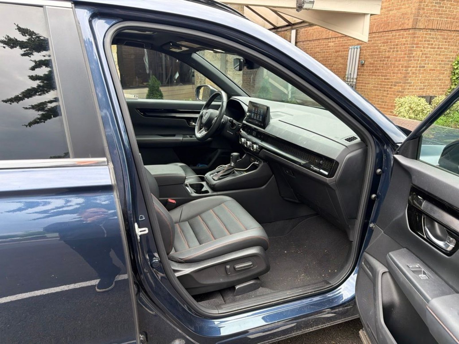 Used 2024 Honda CR-V Sport Touring image 28