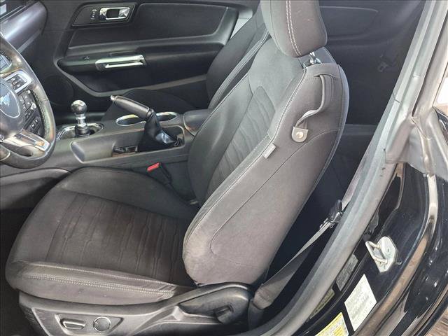 Used 2017 Ford Mustang Coupe RWD image 15