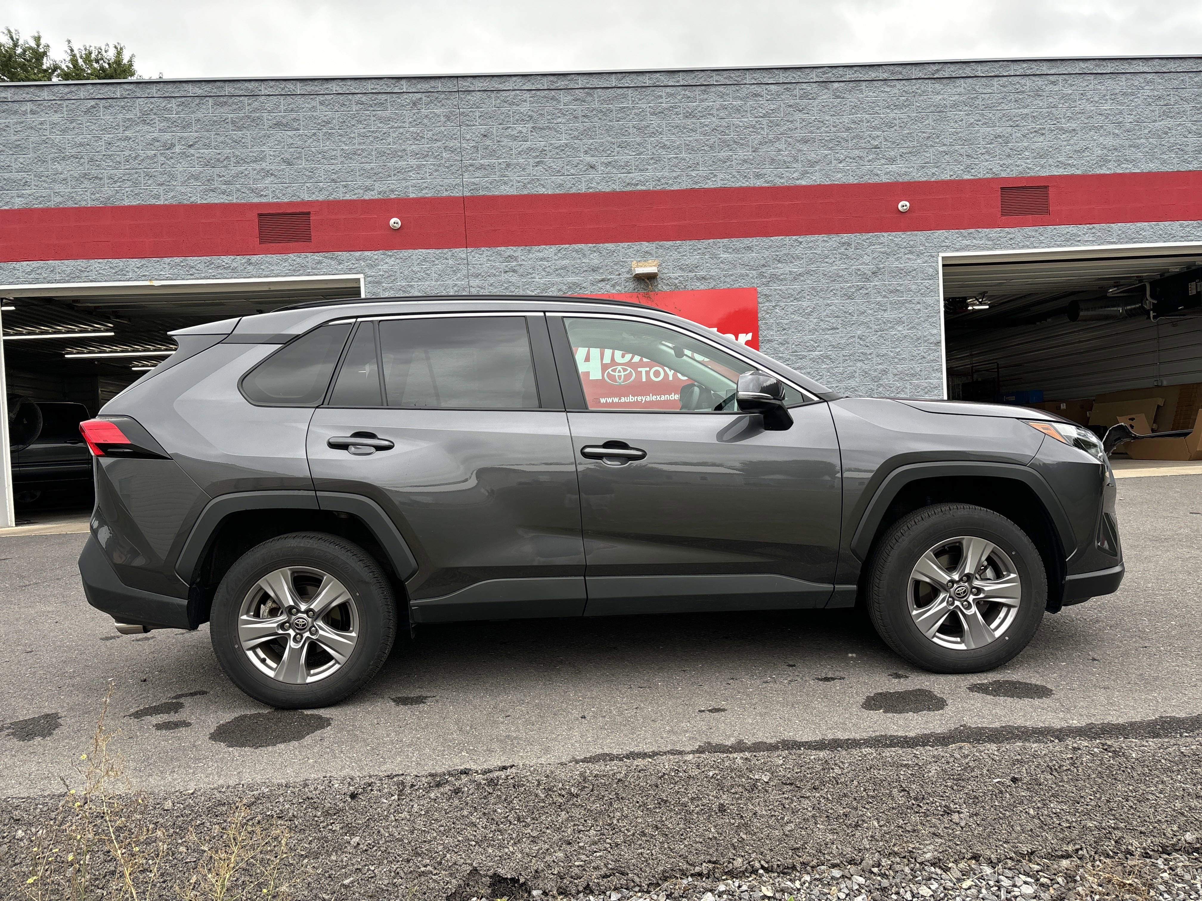 Used 2023 Toyota RAV4 XLE image 2