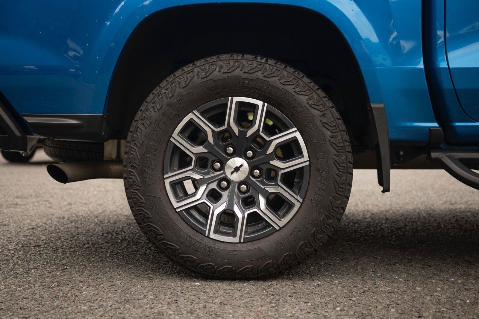 Used 2024 Chevrolet Colorado Z71 AWD/4WD image 22