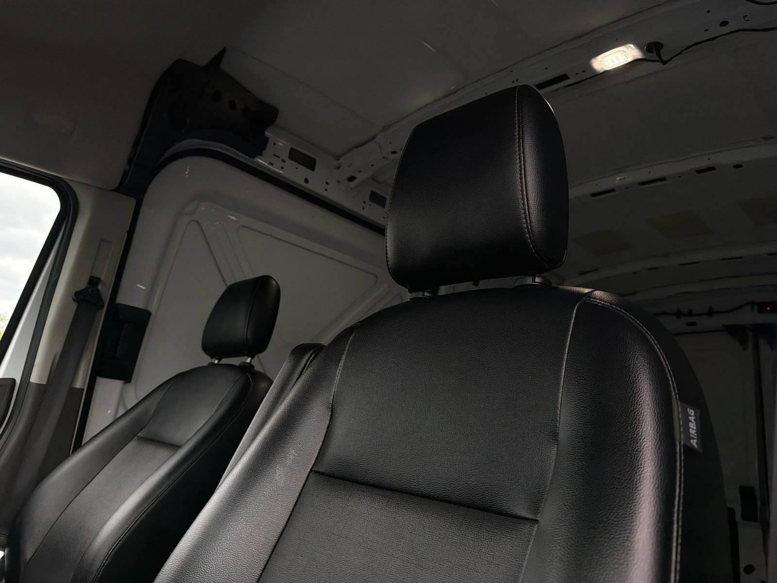 Used 2024 Ford Transit 250 148 Medium Roof RWD image 18