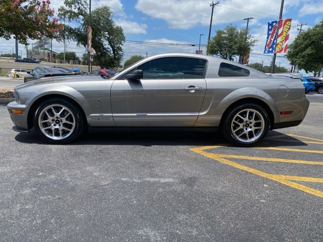Used 2009 Ford Mustang Shelby GT500 RWD image 2