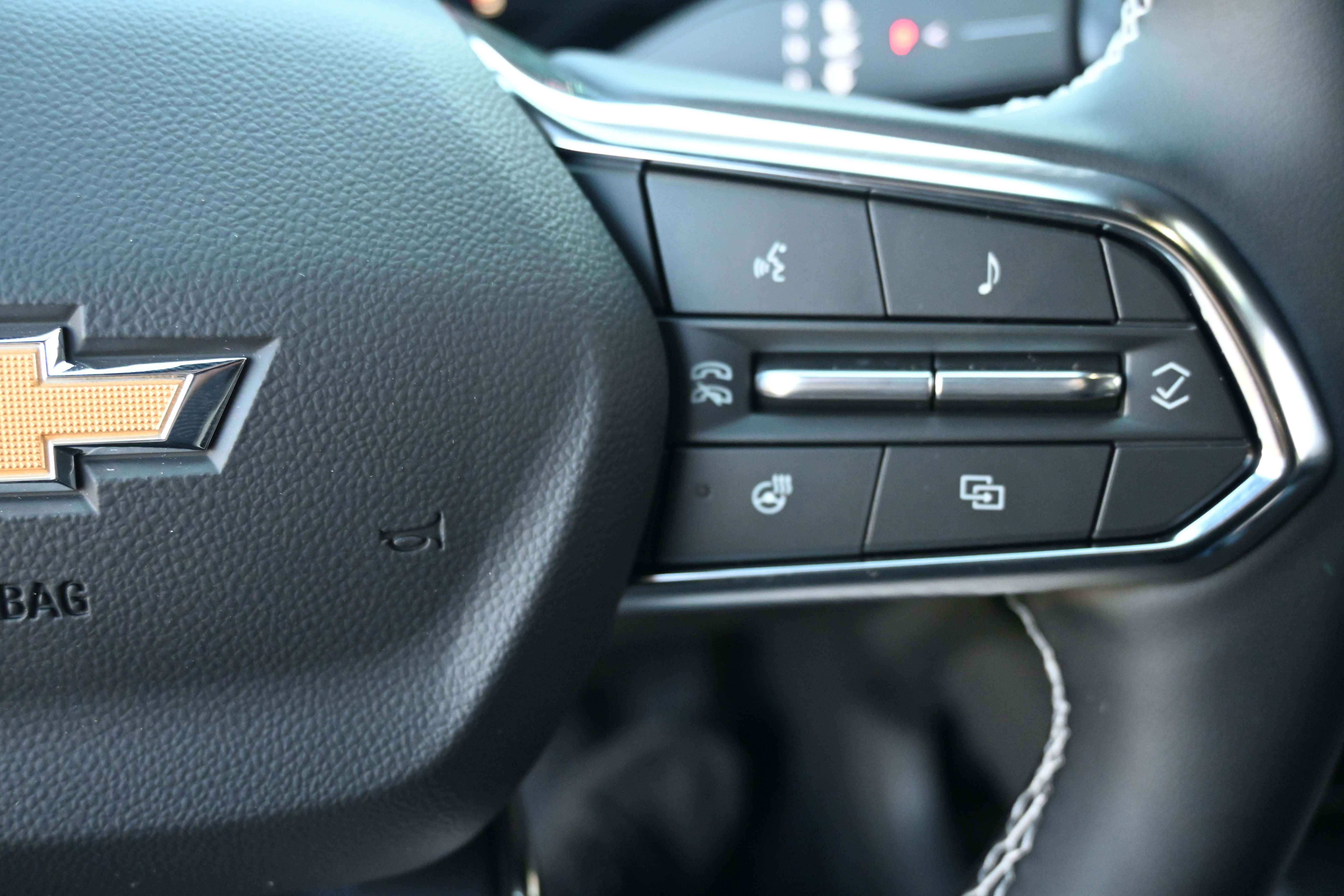 New 2026 Chevrolet Equinox EV LT w/ Convenience Package II FWD image 19