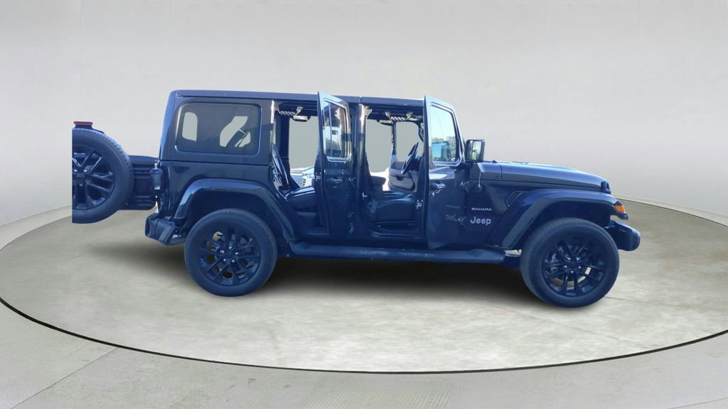 Used 2022 Jeep Wrangler Unlimited Sahara w/ Cold Weather Group image 14