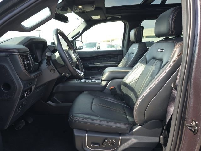 Used 2024 Ford Expedition Platinum AWD/4WD image 11