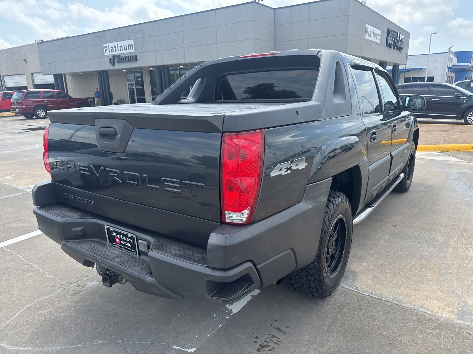 Used 2005 Chevrolet Avalanche LT w/ Preferred Equipment Group image 7