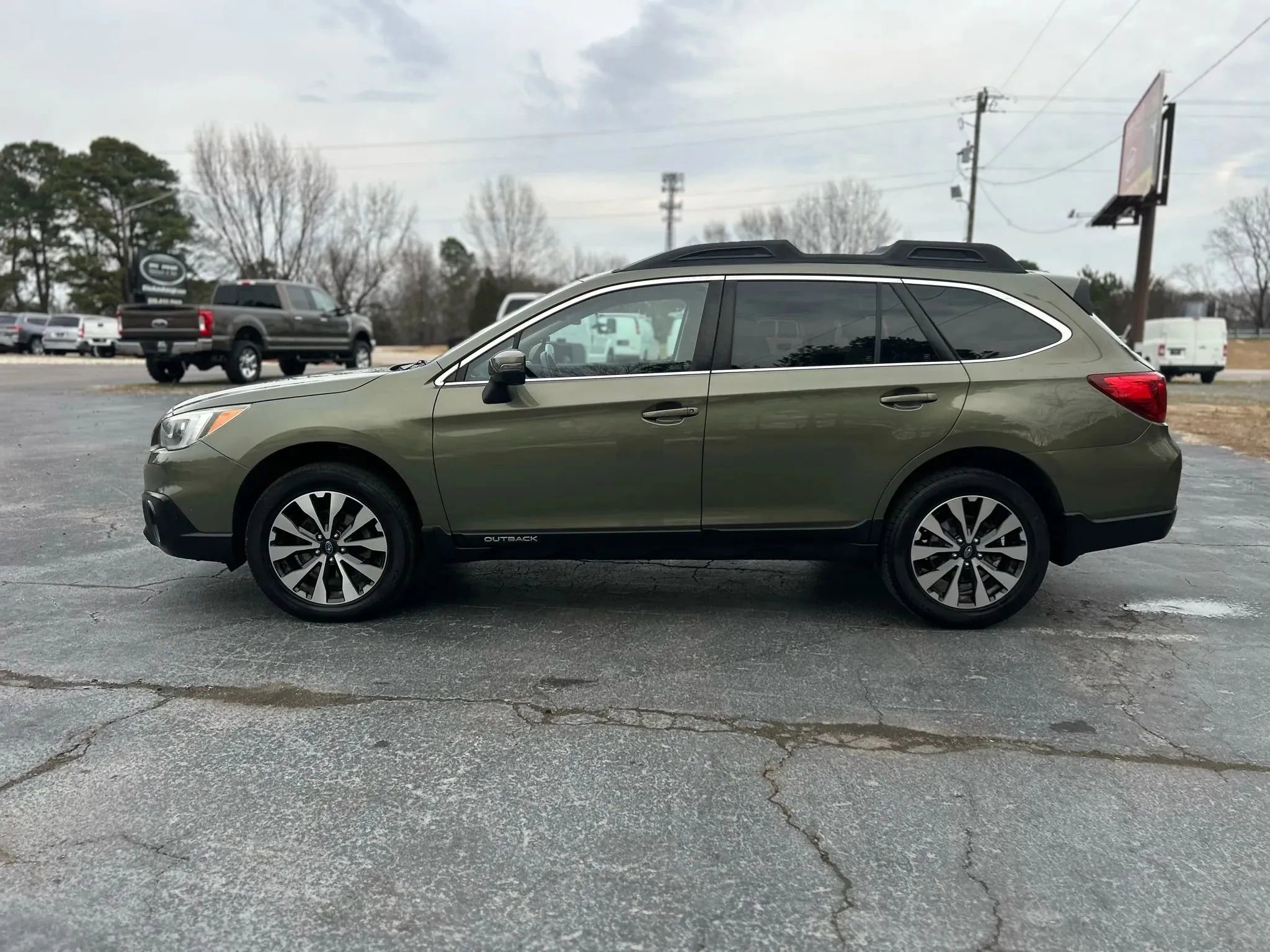Used 2016 Subaru Outback 2.5i Limited w/ Popular Package #4 AWD/4WD image 10