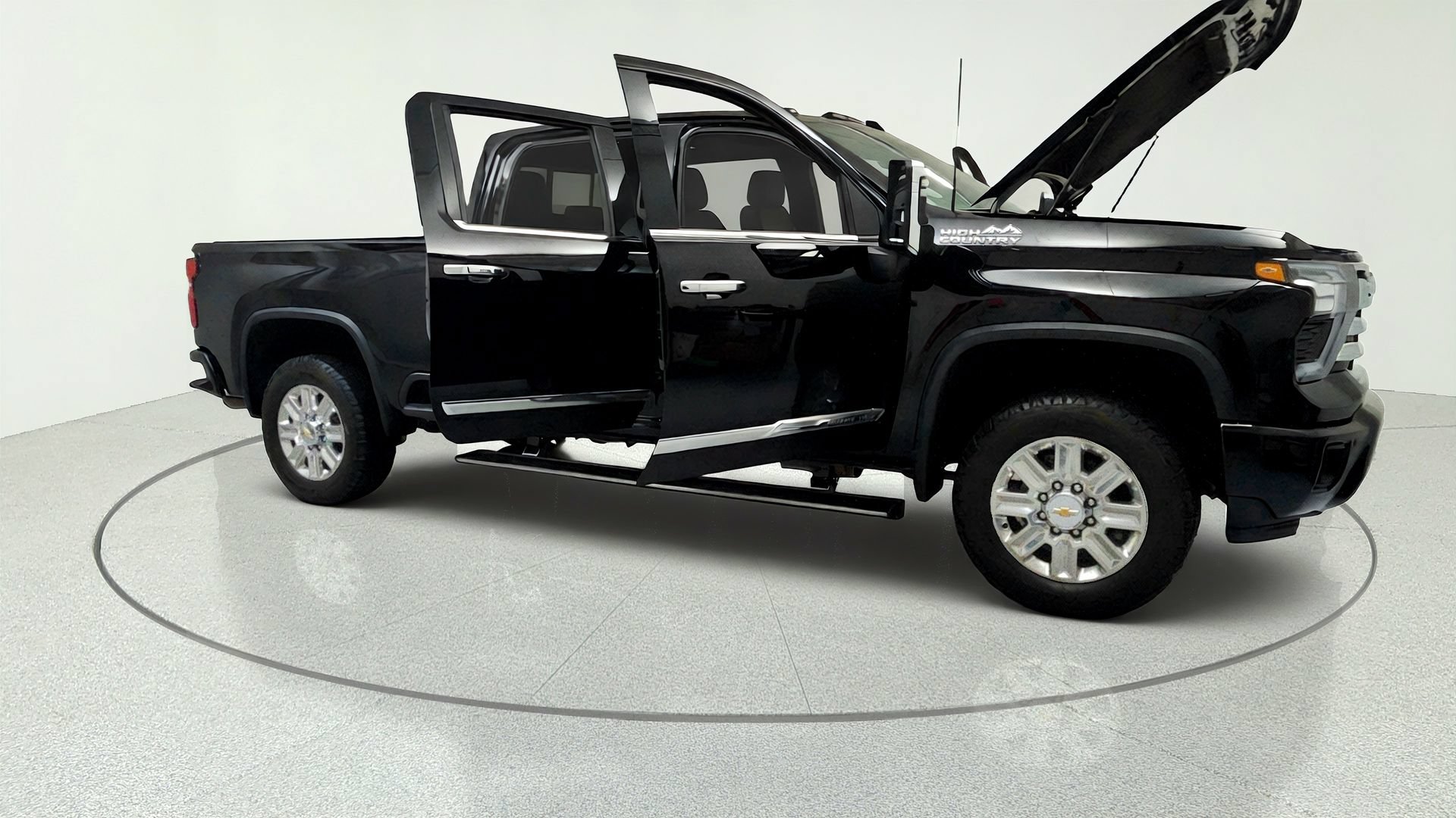 Used 2025 Chevrolet Silverado 2500 High Country w/ High Country Premium Package AWD/4WD image 14