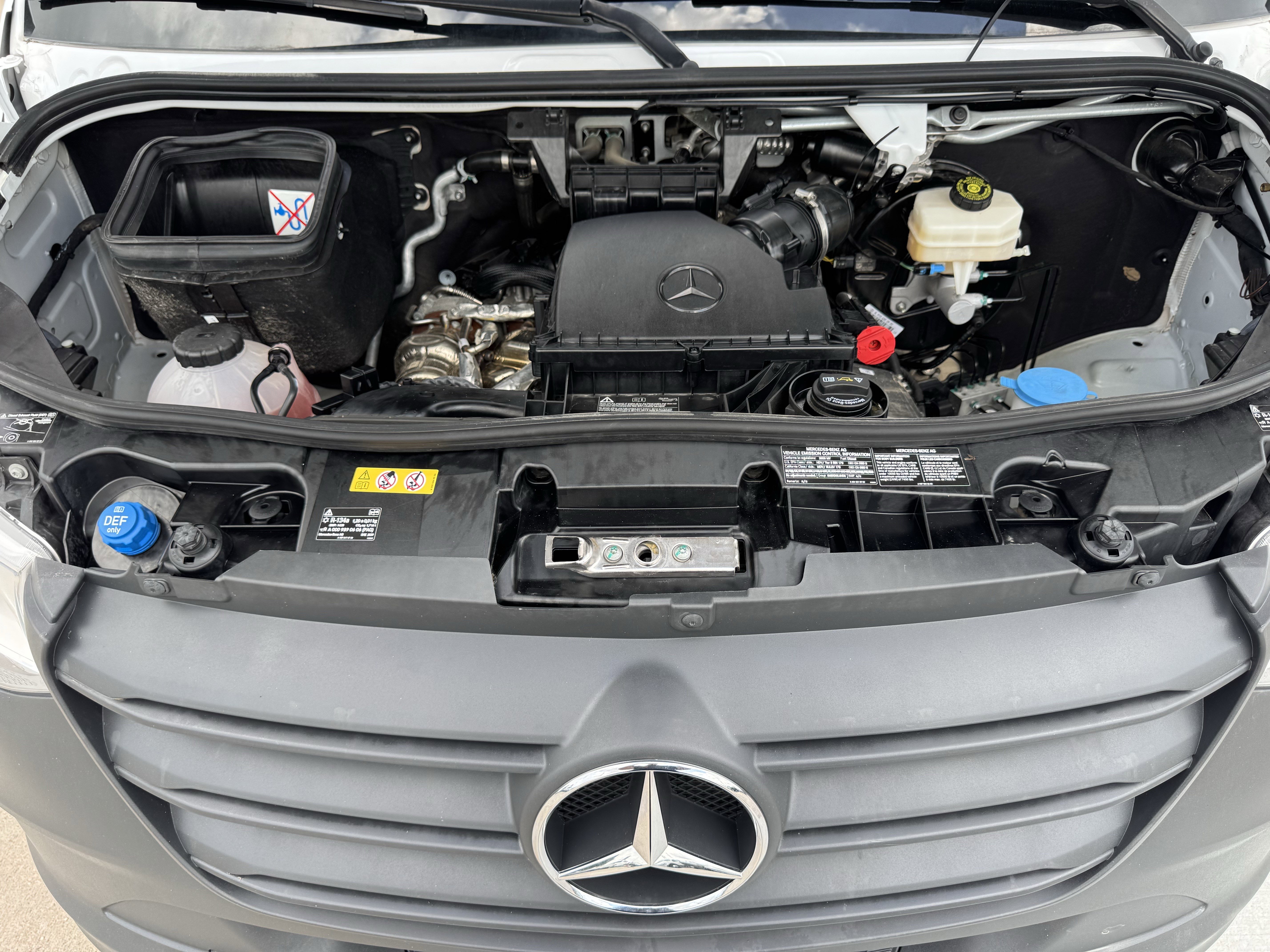 Used 2025 Mercedes-Benz Sprinter 2500 image 29