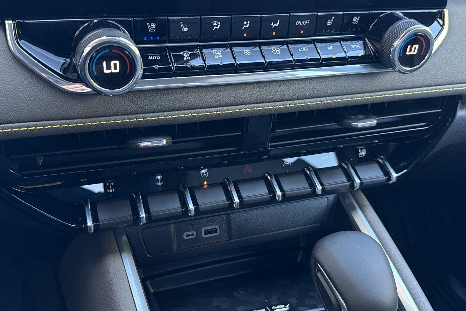 New 2026 Chevrolet Colorado ZR2 w/ Technology Package image 26
