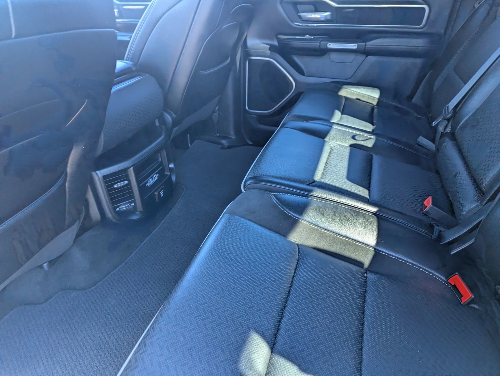 Used 2023 RAM 1500 Laramie image 15