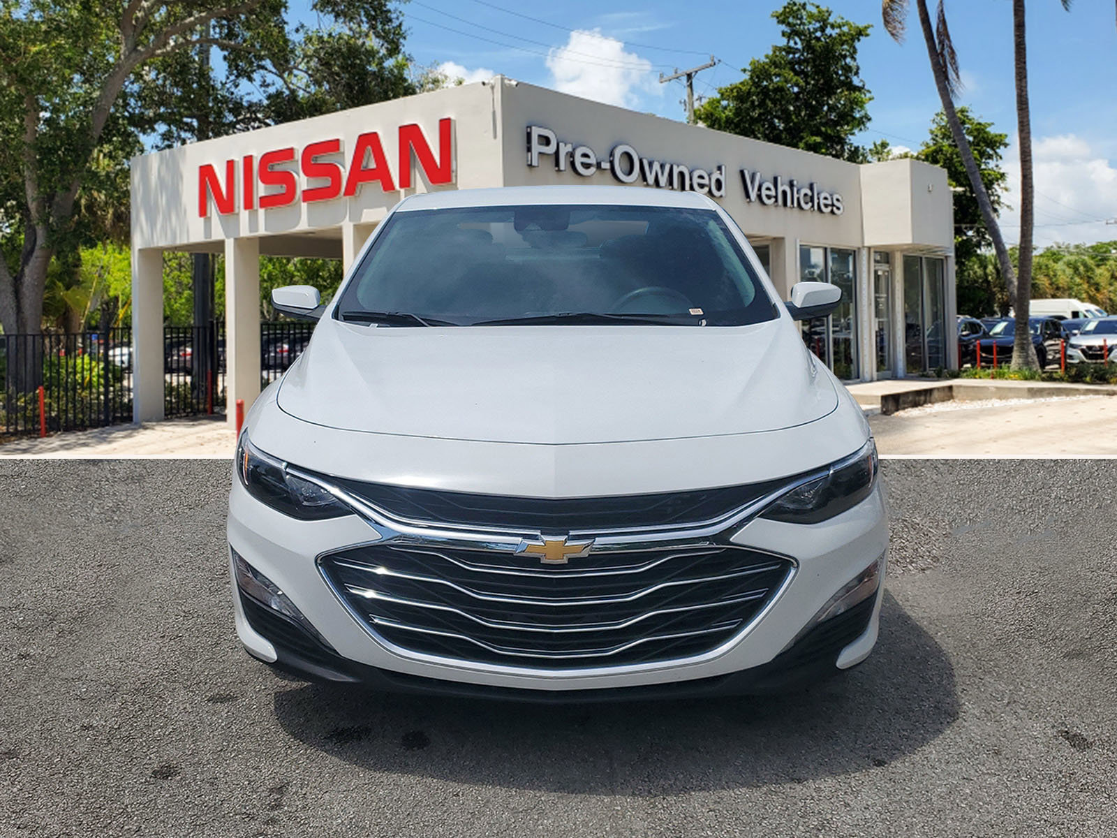 Used 2024 Chevrolet Malibu LT image 2