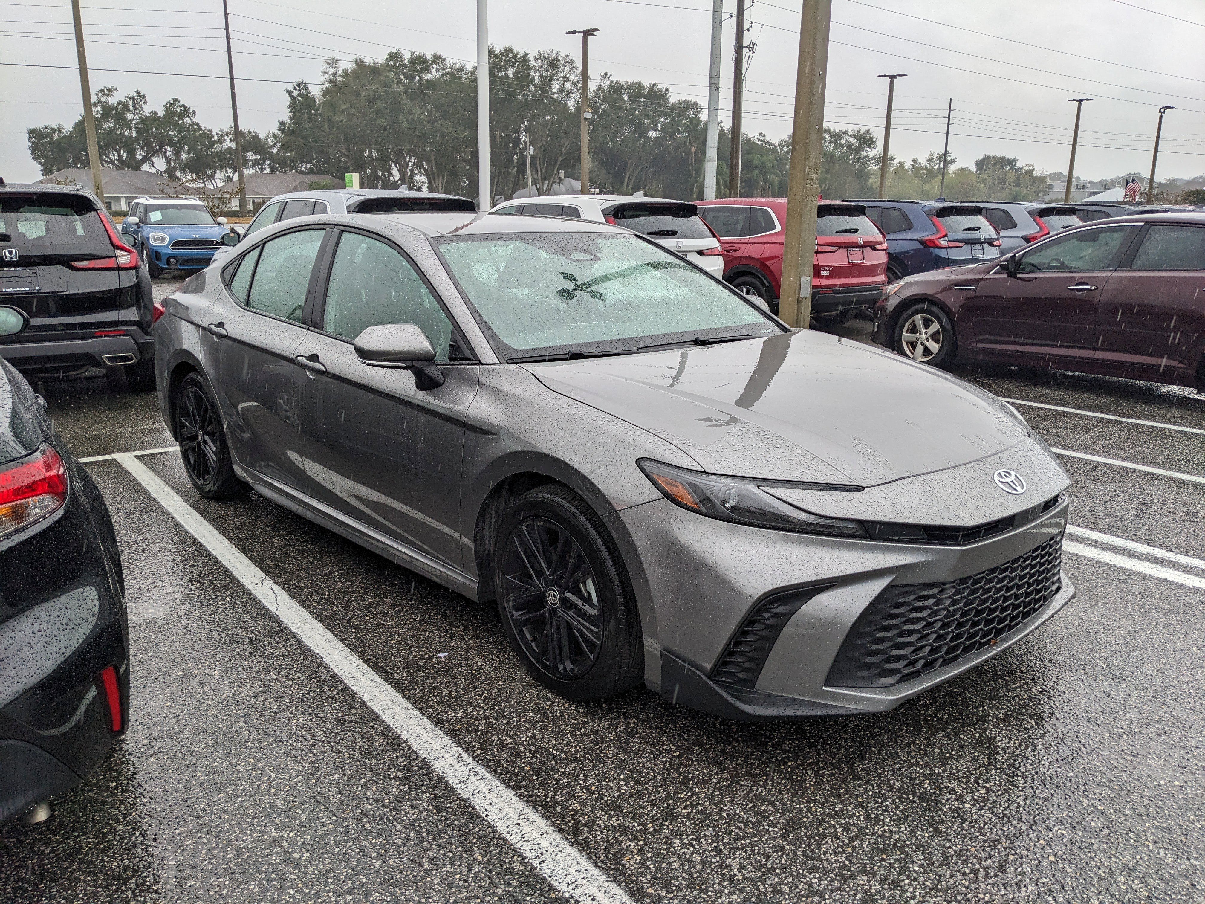 Used 2025 Toyota Camry SE image 5