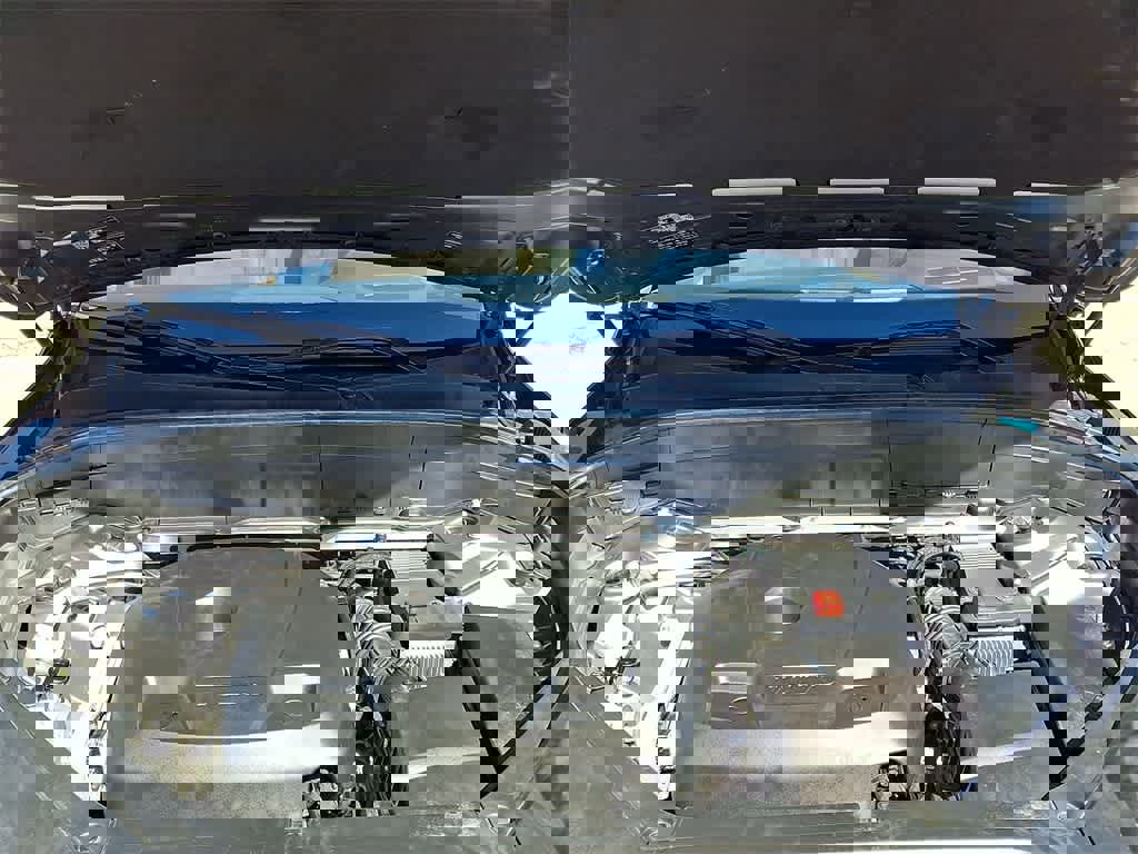 Used 2018 Volvo XC90 T6 Momentum w/ Convenience Package image 27