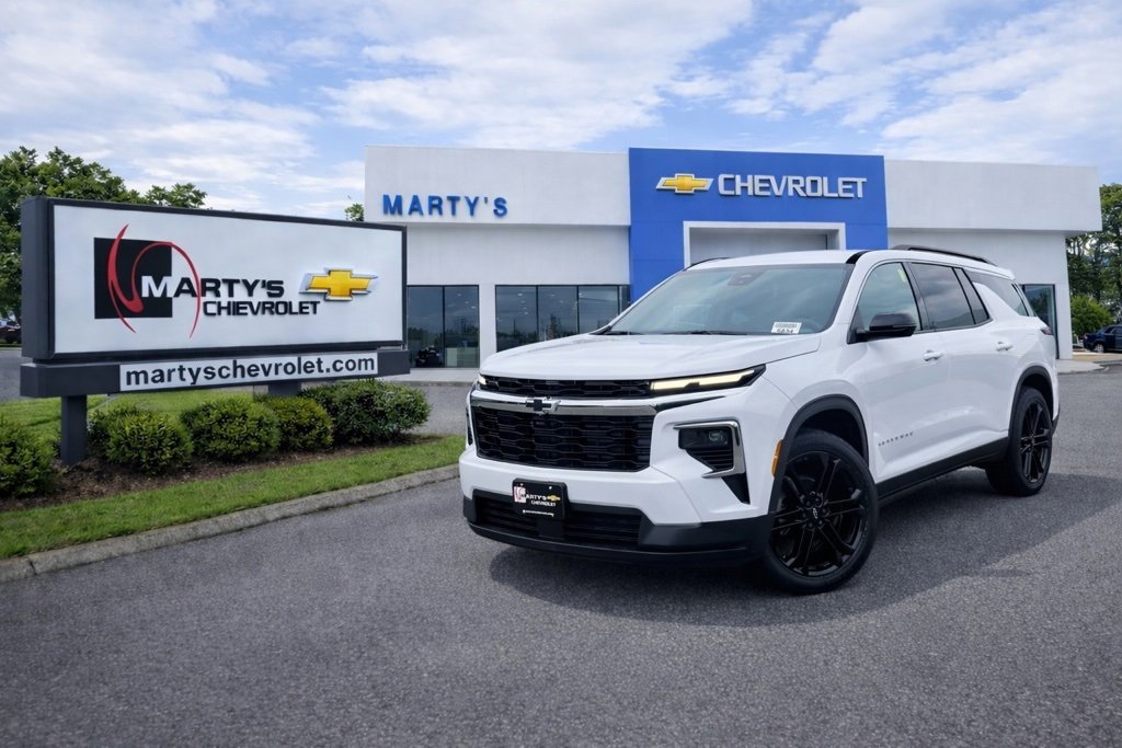 New 2026 Chevrolet Traverse LT w/ LPO, Floor Liner Package