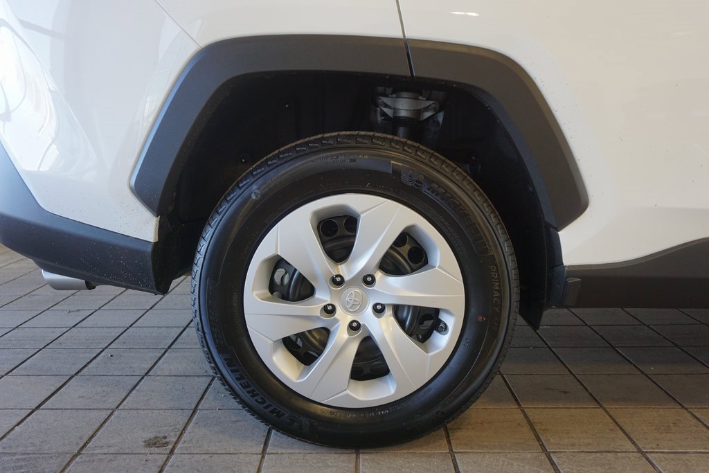 Certified 2025 Toyota RAV4 LE image 30