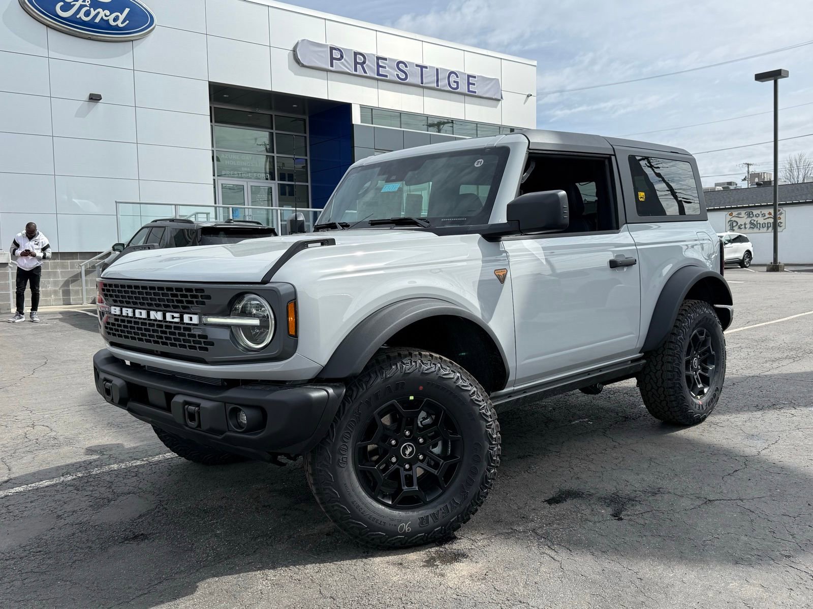 New 2026 Ford Bronco Badlands image 16