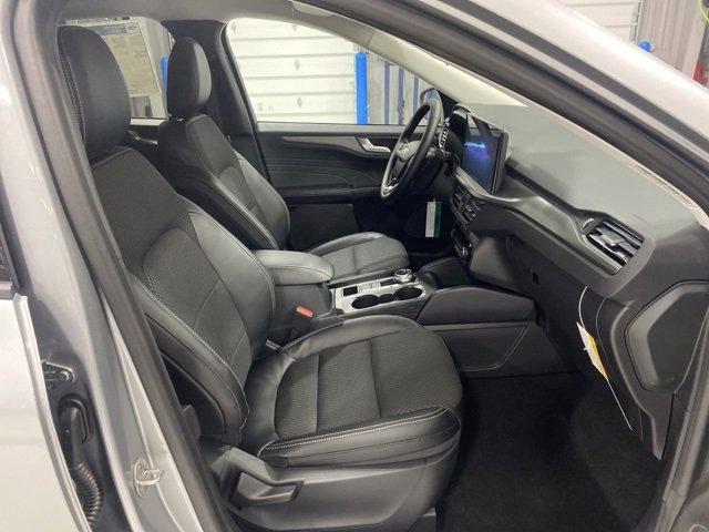 New 2024 Ford Escape SE image 38