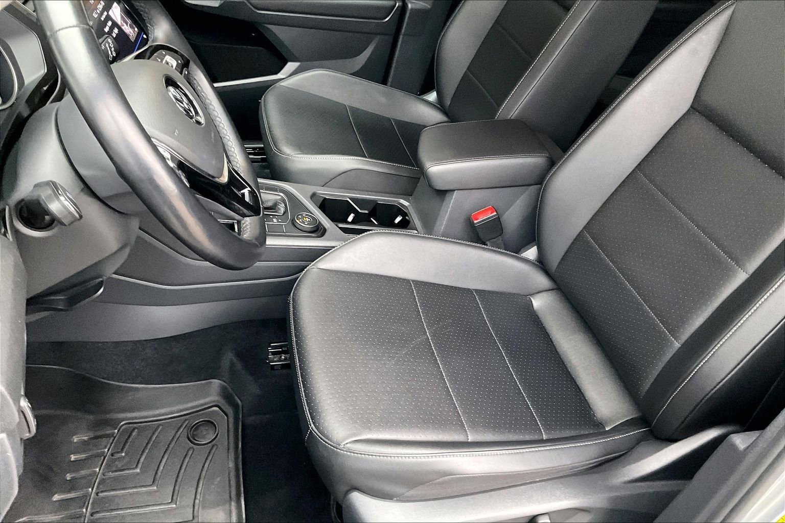 Used 2019 Volkswagen Tiguan SE image 16