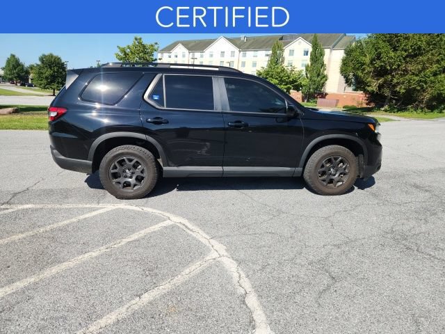 Certified 2023 Honda Pilot TrailSport image 6