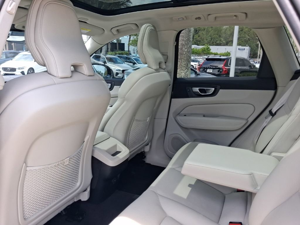 Certified 2024 Volvo XC60 B5 Core w/ Protection Package Premier AWD/4WD image 6