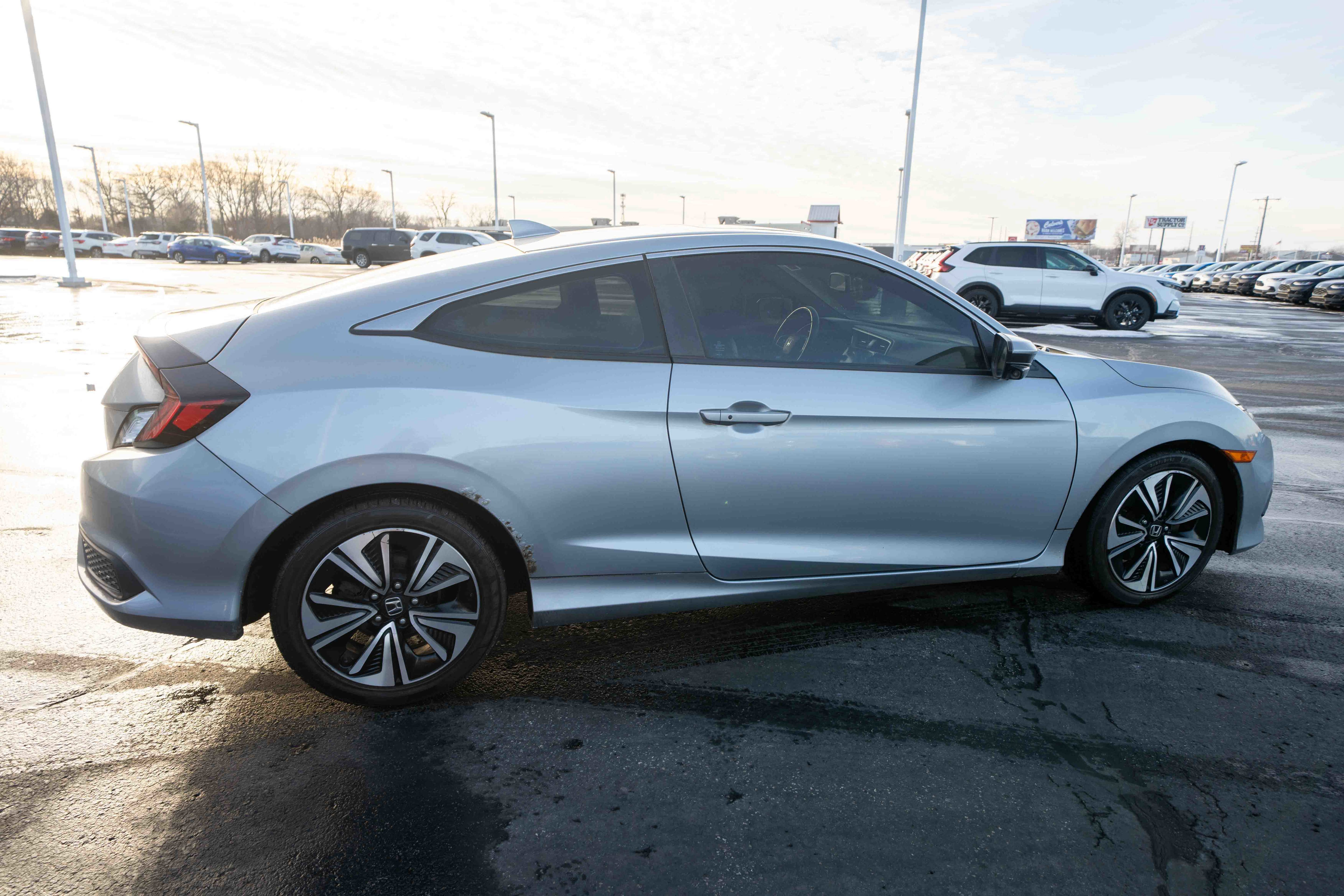 Used 2017 Honda Civic EX-L image 6